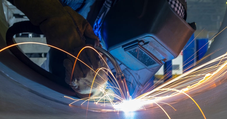 Laying Down a Good MIG Weld: 5 Tips for Beginners | Better MRO