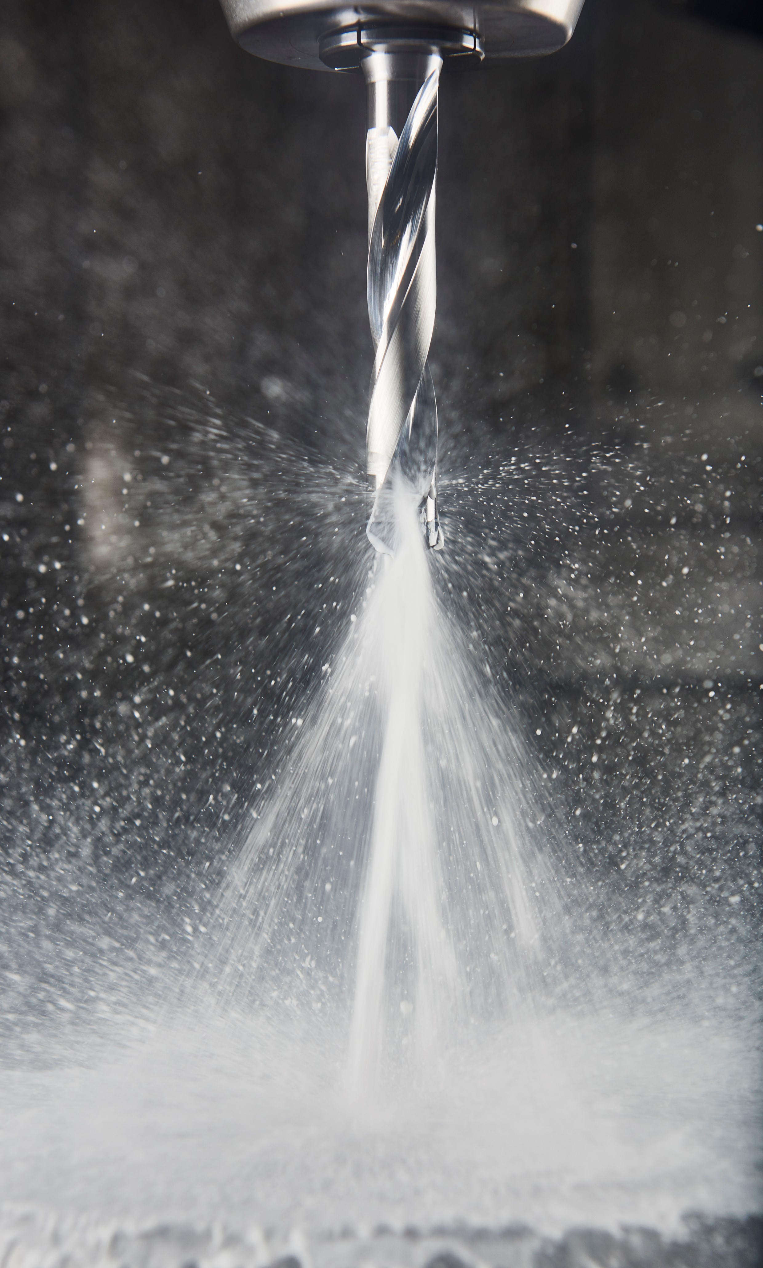 The KenTIP FS is available in 6 mm to 26 mm diameters. It is simple to use, produces good hole quality, and is tough enough to compete with solid carbide drills across a wide range of materials