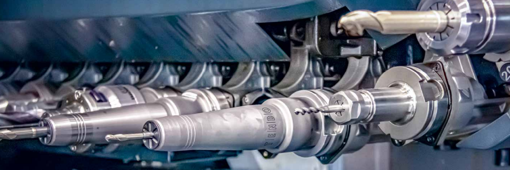 Due to a wide range of toolholders from SCHUNK, the wheel specialists stay versatile during machining.